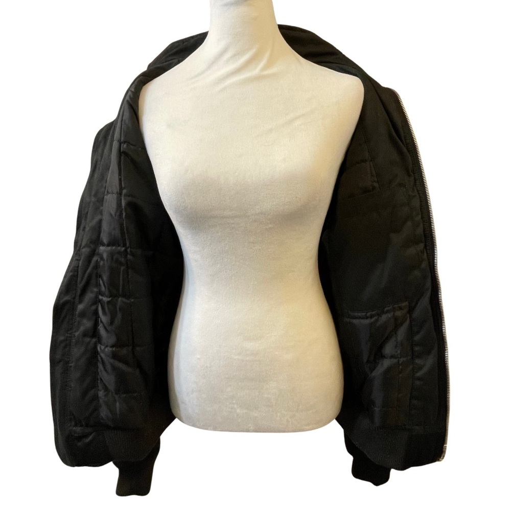 H&M Men's Black Smooth Bomber Jacket 40R Full Zip Pockets Stand Collar - Picture 5 of 15